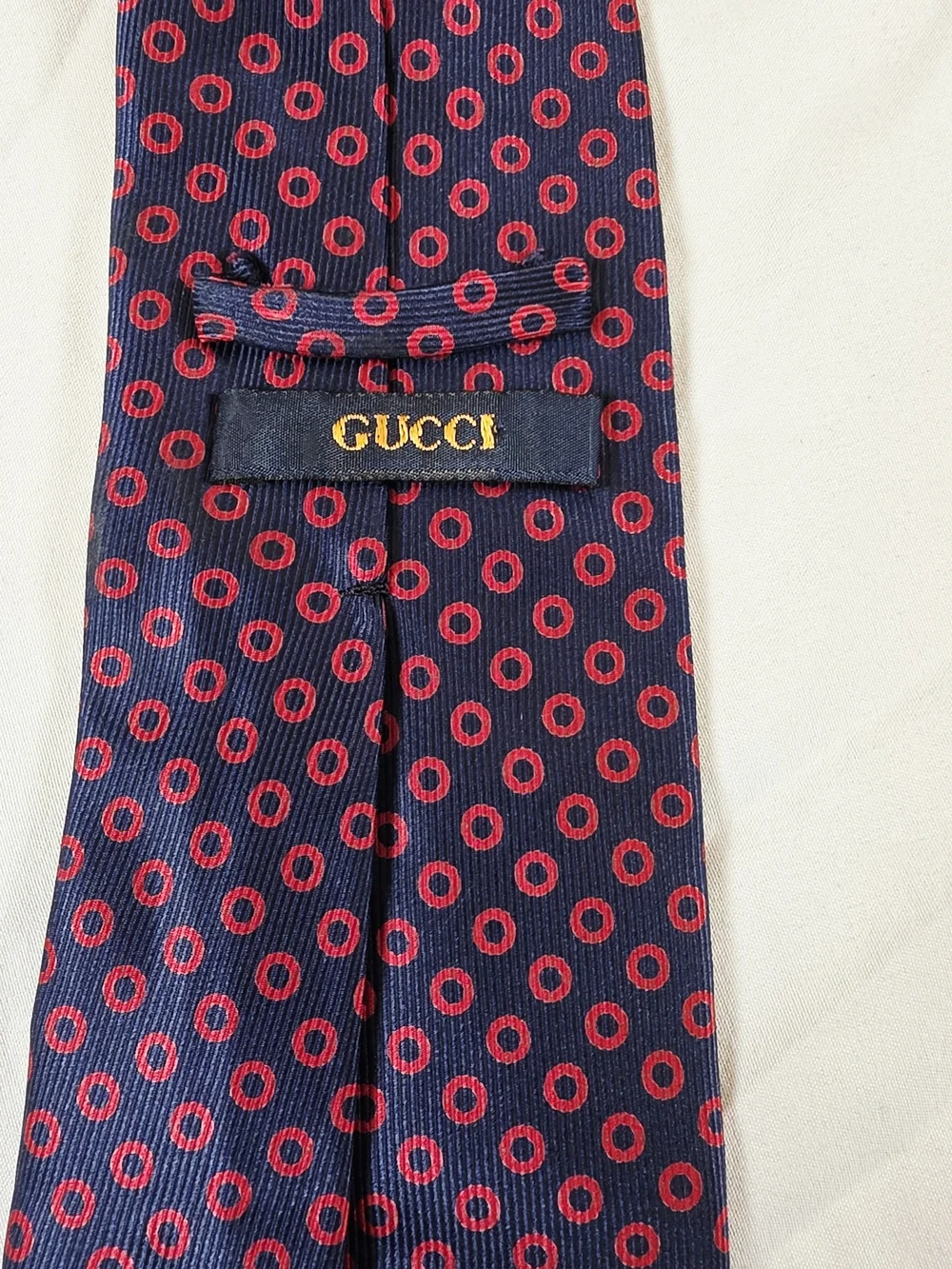 Gucci Silk Tie Navy Red Circle Pattern GG Logo Made in Italy